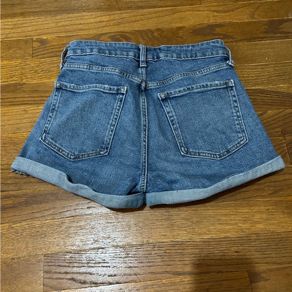 Old Navy Shorts - Picture 2 of 4
